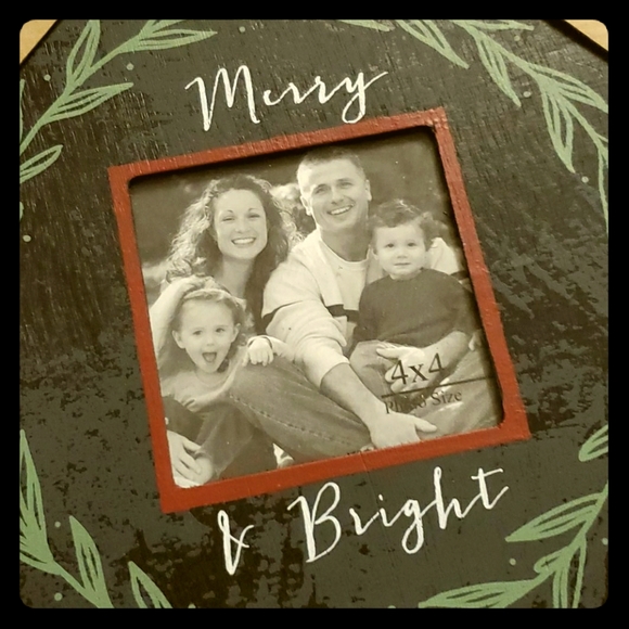 NWT Christmas Picture Frame - Picture 1 of 4